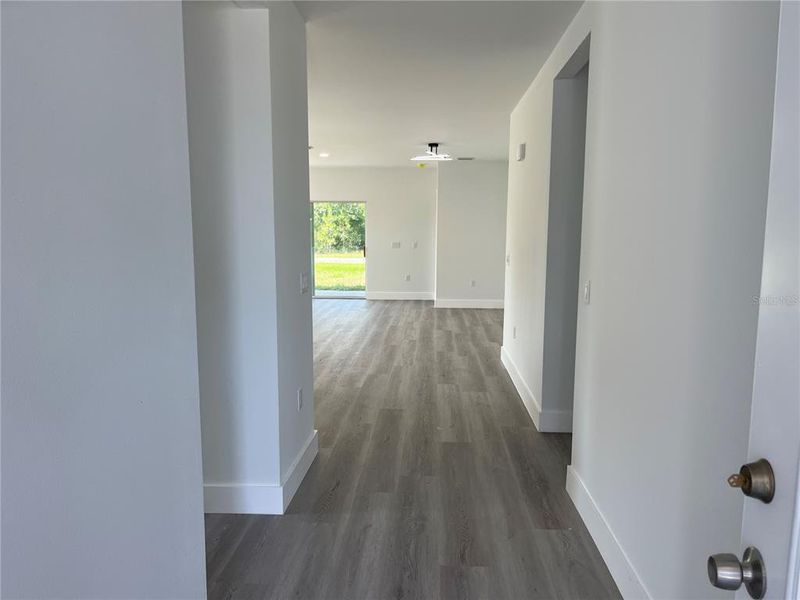 Spacious, unfurnished interior of a new home in , Kissimmee (Image 23).