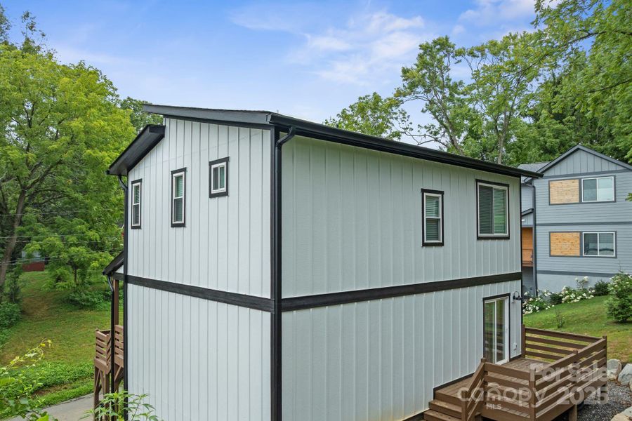 Front exterior of a new home in , Asheville, NC, highlighting curb appeal (Image 28). Front exterior of a new home in , Asheville, NC, highlighting curb appeal (Image 28).