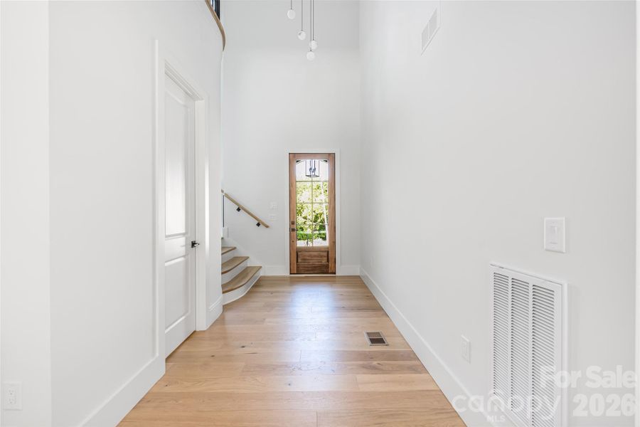 Foyer.