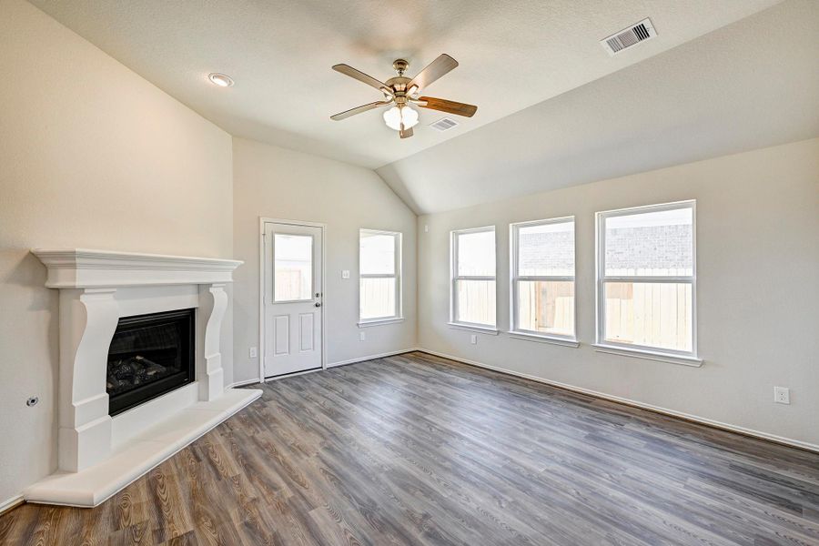 Image 5 of a home in Trails at Woodhaven Lakes 60's.