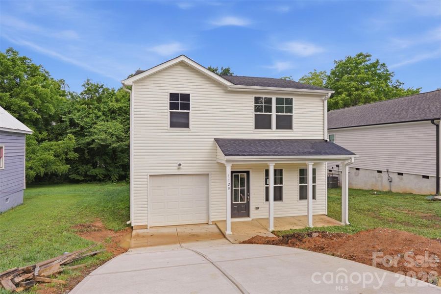 Exterior details and patio area of a home in , Statesville (Image 14).