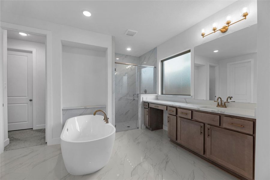 Representative image. Features, selections and colors may vary.