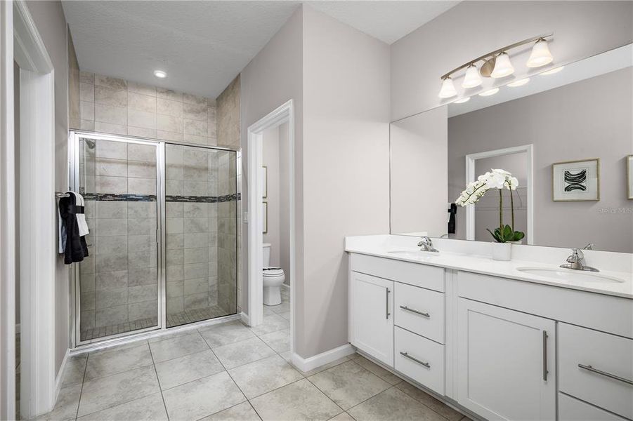 Furnished interior view inside a new home in Hammock Oaks, Lady Lake (Image 11).