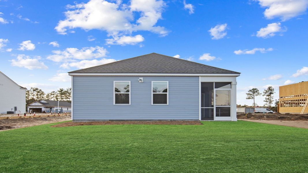 Representative exterior details of a home built from the Hemingway-Exp by D.R. Horton in The Lakes at North Glynn, Brunswick (Image 4).