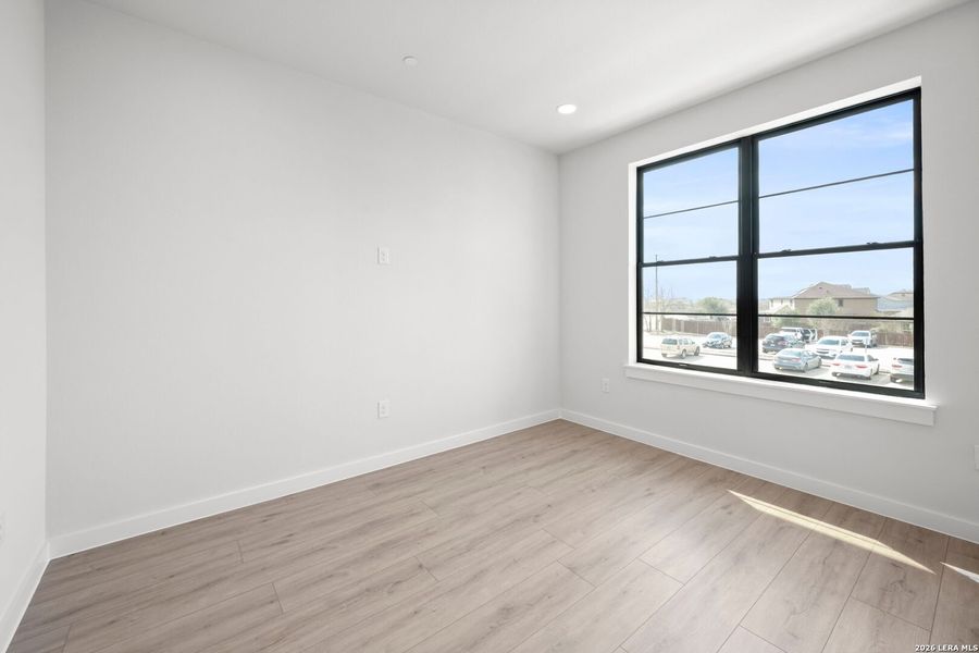 Spacious, unfurnished interior of a new home in Dovetail, New Braunfels (Image 23).