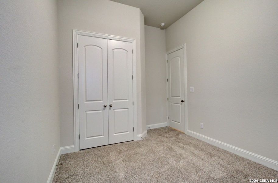 Spacious, unfurnished interior of a new home in Veramendi, New Braunfels (Image 22).