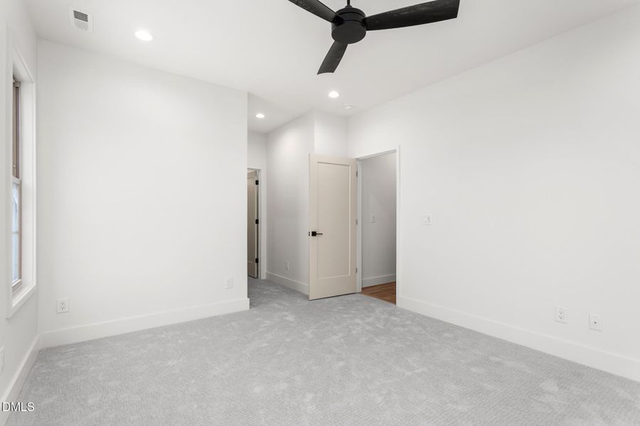1150 Lochshire Drive-41