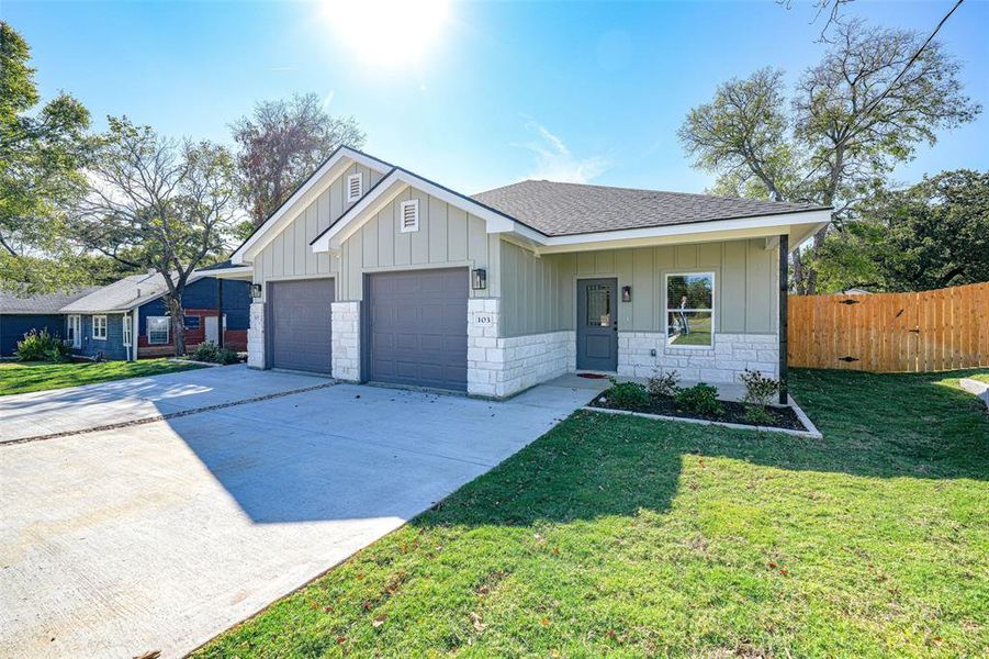 103 S Barron - right side w/ new sod, irrigation system. 1 car garage w/huge driveway