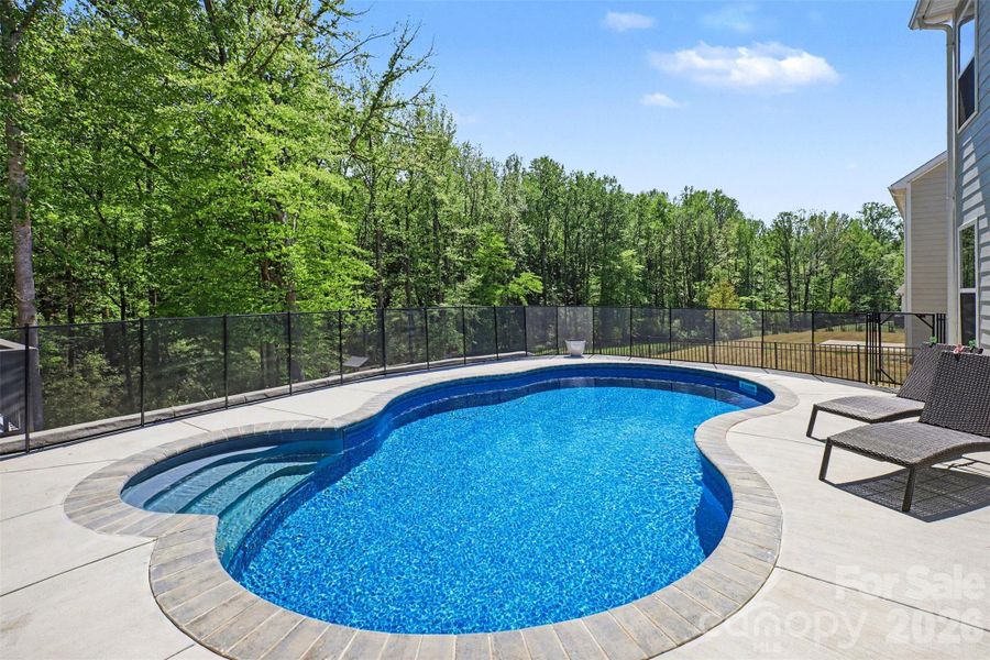 Image 41 of a home in Falls Cove.