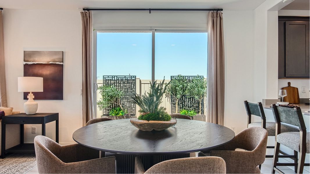 2016 Oxnard Dining 1of2 F1 Base2