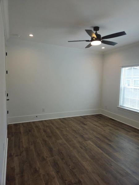 Spacious, unfurnished interior of a new home in , North Charleston (Image 8).