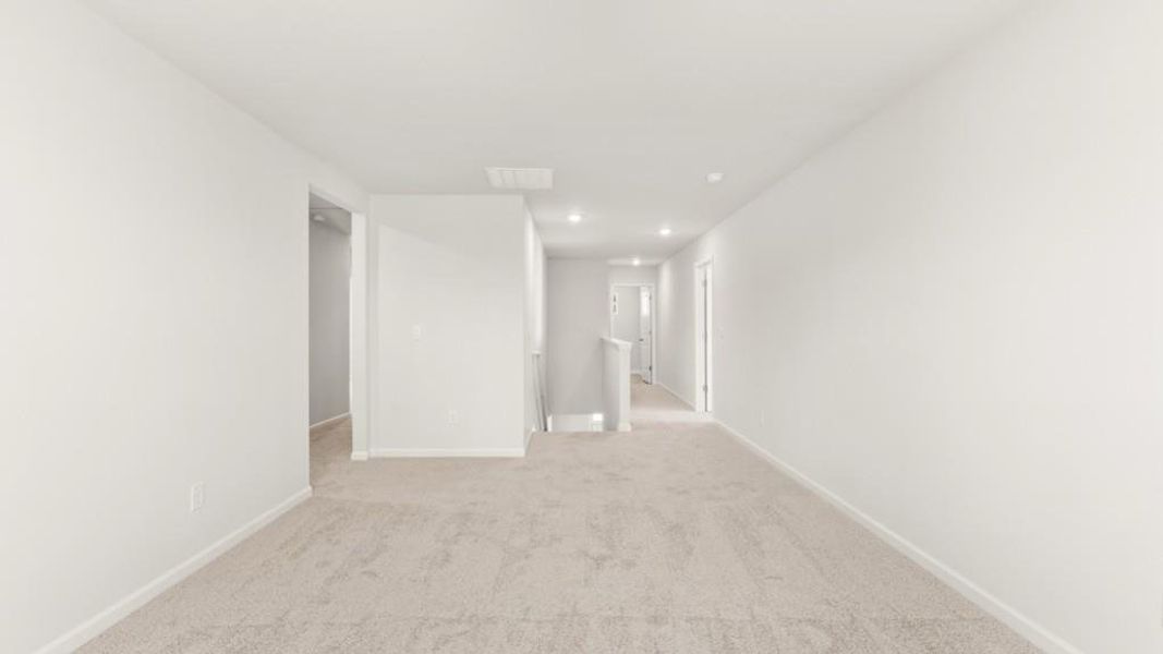 Spacious, unfurnished interior of a new home in Parkside at Carter Grove, Cartersville (Image 18).