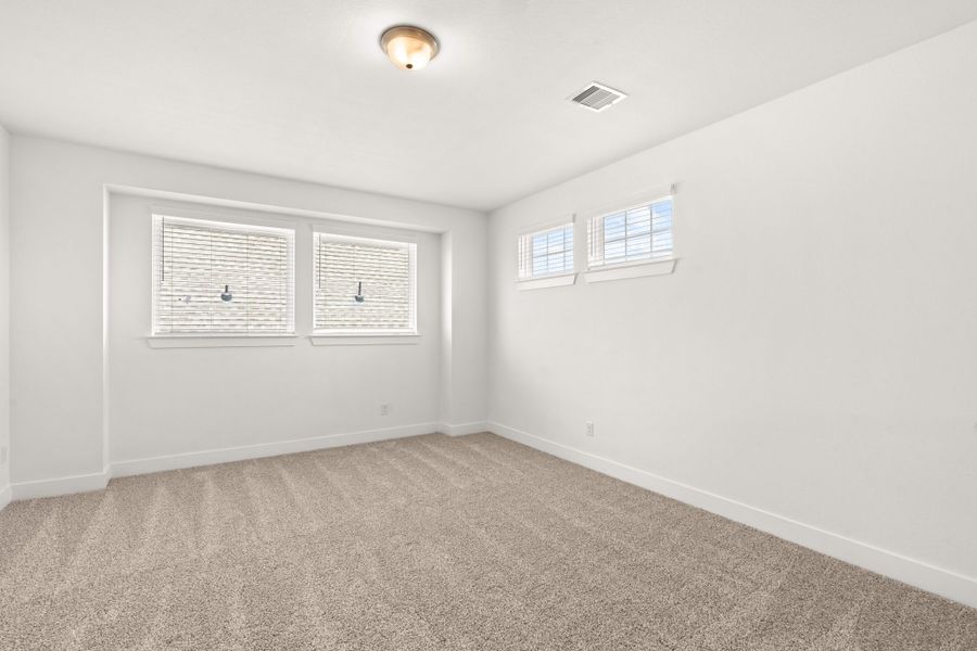 Spacious, unfurnished interior of a new home in Artavia, Conroe (Image 34).