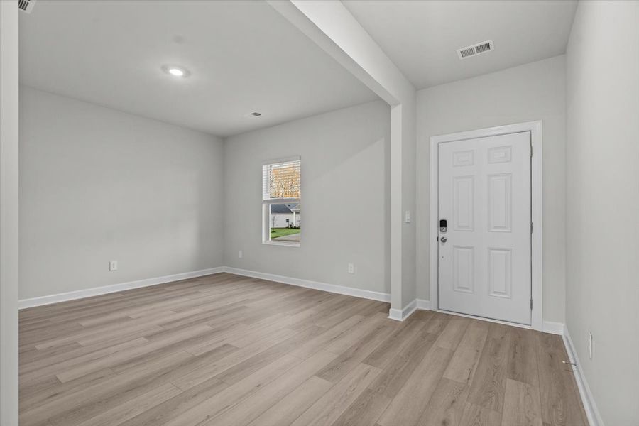 Spacious, unfurnished interior of a new home in Creek Ridge - Signature Collection, Spartanburg (Image 11). Spacious, unfurnished interior of a new home in Creek Ridge - Signature Collection, Spartanburg (Image 11).