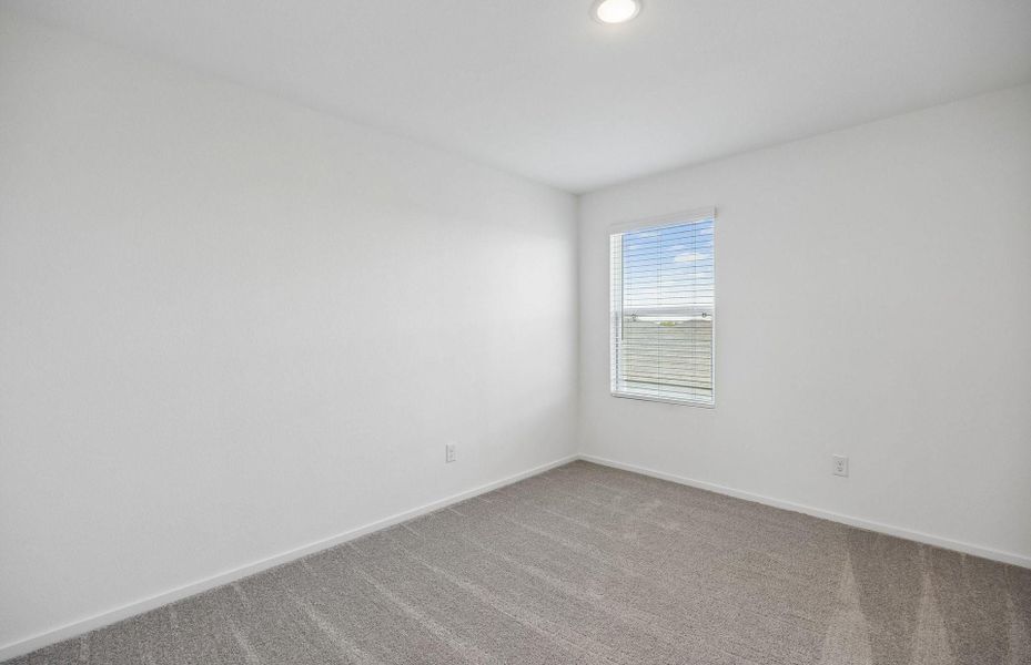 Spacious, unfurnished interior of a new home in Stokesbury, Waller (Image 29).