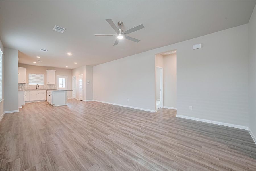 Spacious, unfurnished interior of a new home in La Segarra, Brookshire (Image 22).