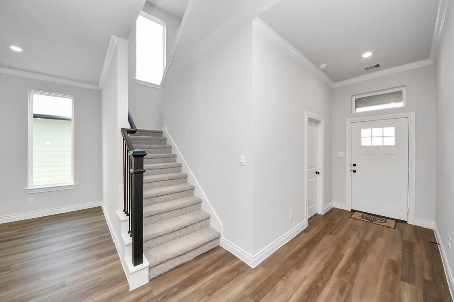 Spacious, unfurnished interior of a new home in Lexington Heights, Willis (Image 42).