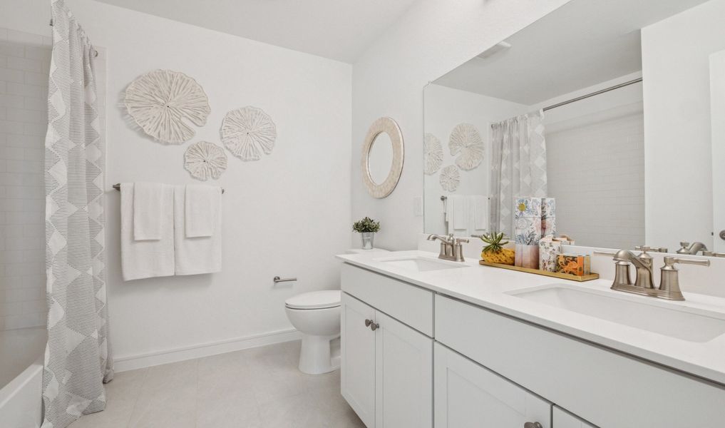 Hall bath with dual sinks