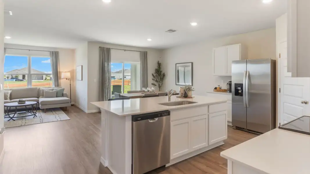 Furnished interior view inside a new home in Hamilton Bluff, Lake Hamilton (Image 14).