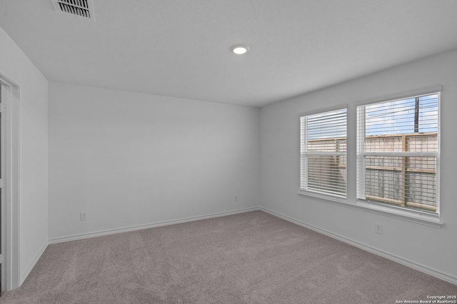 Spacious, unfurnished interior of a new home in , Converse (Image 16).