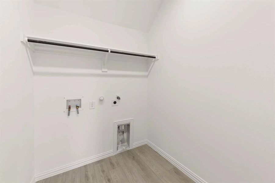 Spacious, unfurnished interior of a new home in Brookshire at Legacy Hills, Celina (Image 21).