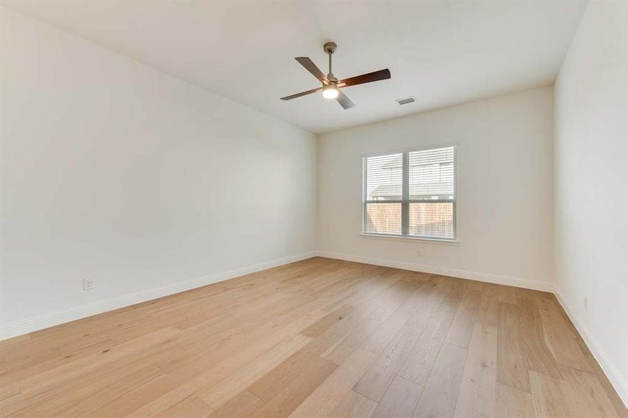 Representative Photo Aberdeen II_18