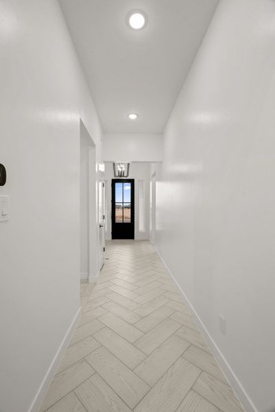 Spacious, unfurnished interior of a new home in Painted Sky, El Paso (Image 20).