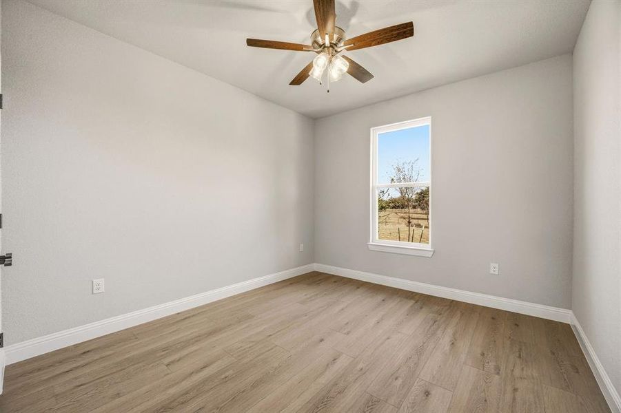 Spacious, unfurnished interior of a new home in , Glen Rose (Image 30).