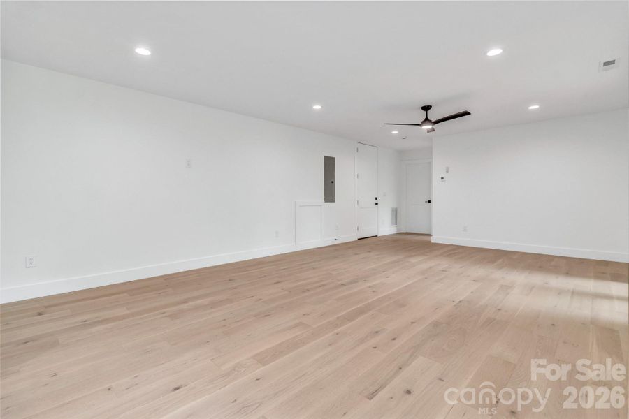 Spacious, unfurnished interior of a new home in , Maggie Valley (Image 38). Spacious, unfurnished interior of a new home in , Maggie Valley (Image 38).