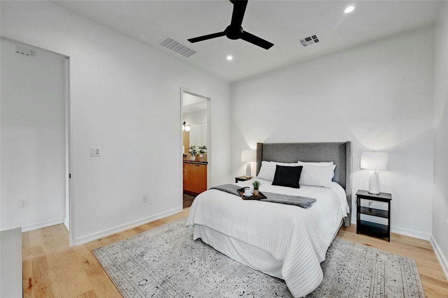 Primary Features Recessed Lighting and Ceiling Fan