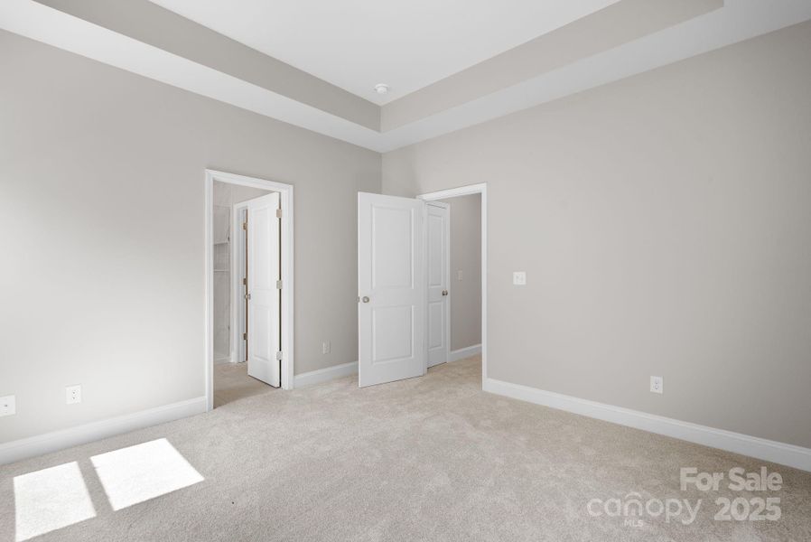 Spacious, unfurnished interior of a new home in , Asheville (Image 20).