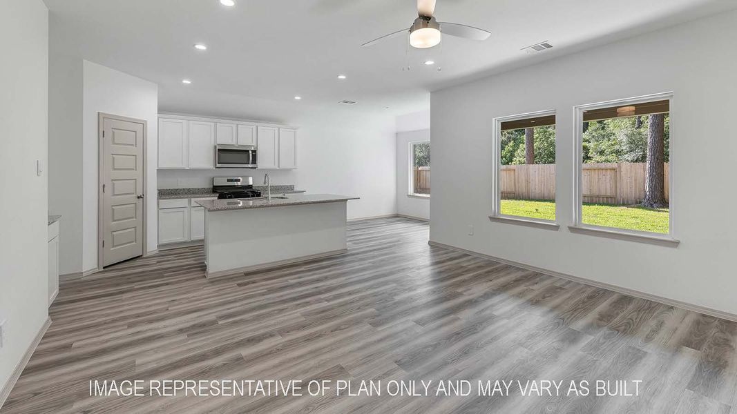 Spacious, unfurnished interior of a new home in Reserve at Mallard Lakes, Orange (Image 13).