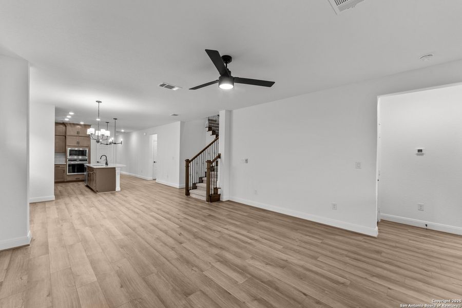 Spacious, unfurnished interior of a new home in Ladera - High Point 45', San Antonio (Image 7). Spacious, unfurnished interior of a new home in Ladera - High Point 45', San Antonio (Image 7).