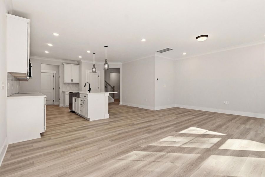 Spacious, unfurnished interior of a new home in Harbor Crossing, Greensboro (Image 21).