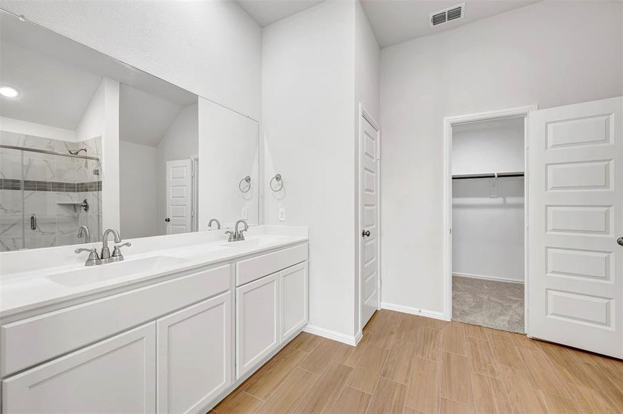 Furnished interior view inside a new home in Verandah, Royse City (Image 6).