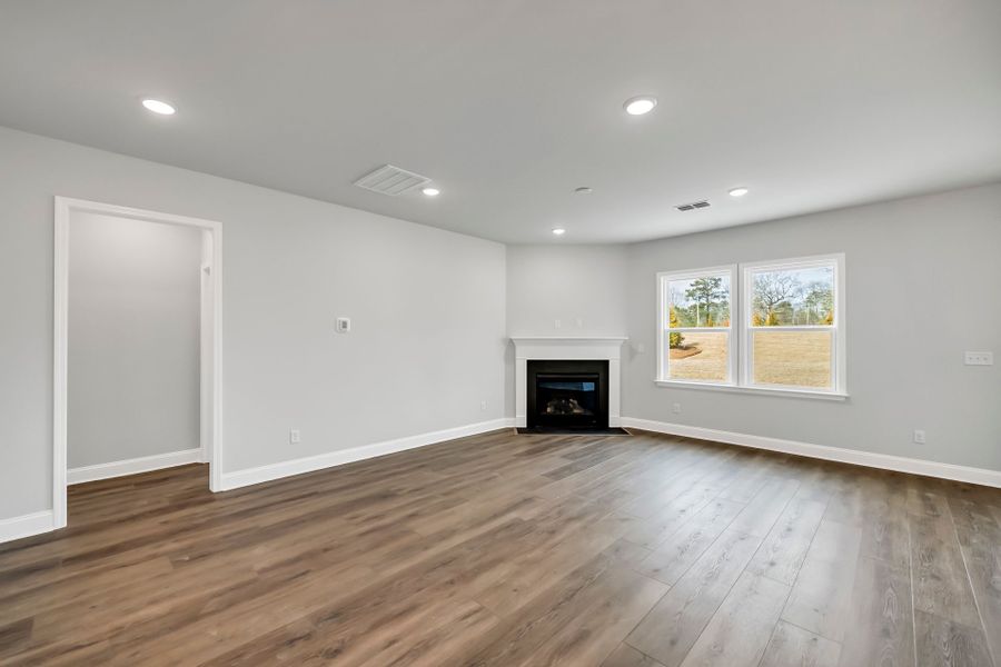 Spacious, unfurnished interior of a new home in Monroe Preserve, Chapin (Image 19).