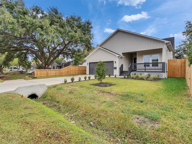 Exterior details and patio area of a home in , Houston (Image 21). Exterior details and patio area of a home in , Houston (Image 21).