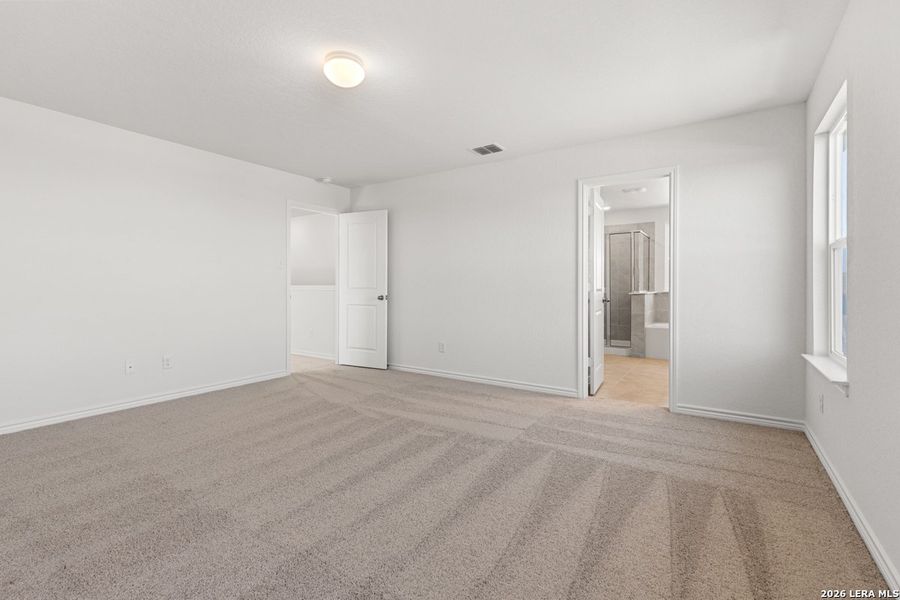 Spacious, unfurnished interior of a new home in Knox Ridge, Converse (Image 20).