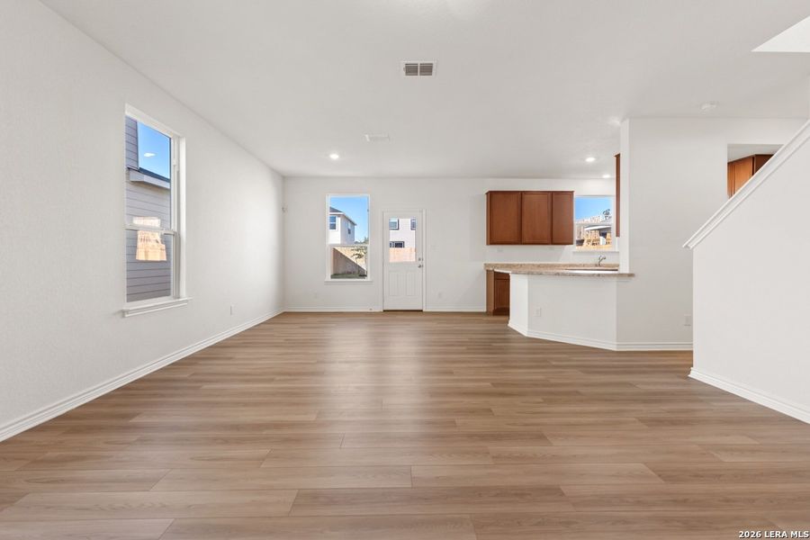 Spacious, unfurnished interior of a new home in The Granary - Heritage Collection, San Antonio (Image 23).