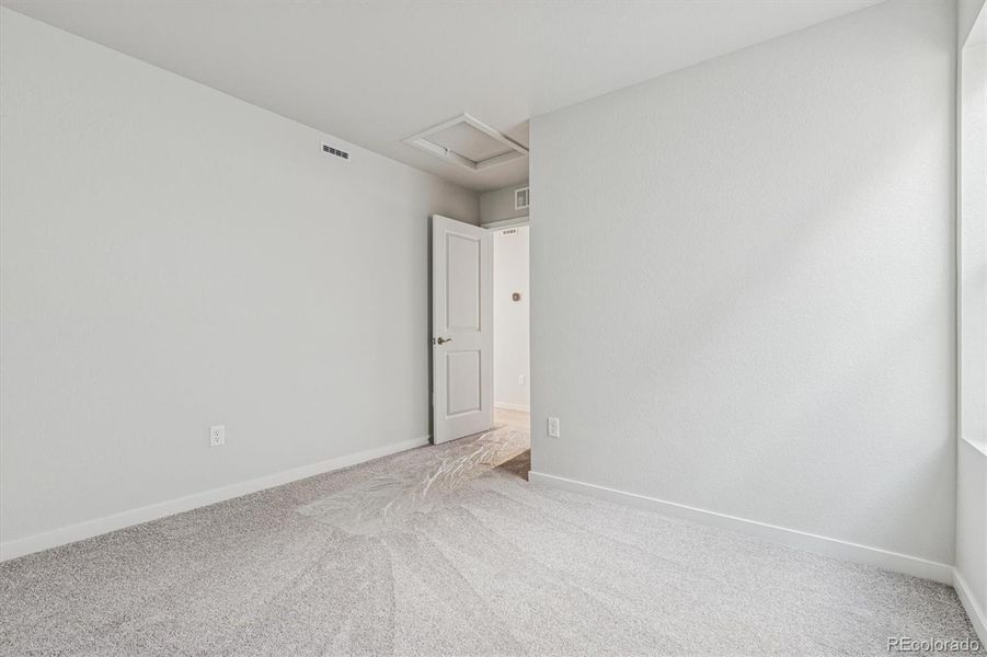 Spacious, unfurnished interior of a new home in Farmlore, Brighton (Image 20).