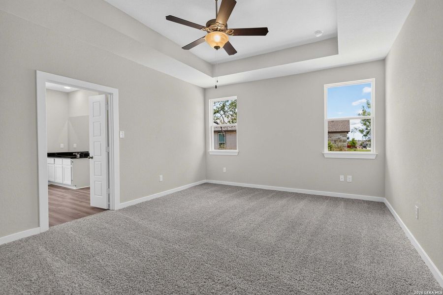 Spacious, unfurnished interior of a new home in Jordan's Ranch, San Antonio (Image 21).