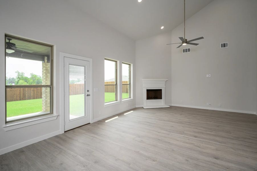 Representative unfurnished interior of a home built from the Seabrook by Stonehollow Homes in Heritage Grove, Blue Ridge (Image 13).