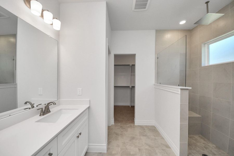 Furnished interior view inside a new home in Lexington Heights, Willis (Image 7).
