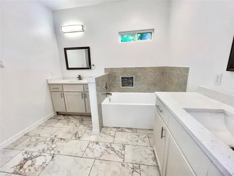 Furnished interior view inside a new home in , Dallas (Image 6).