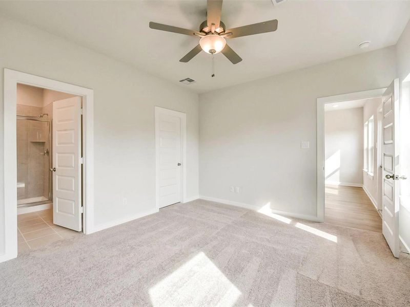 Spacious, unfurnished interior of a new home in The Villages at WestPointe, Dayton (Image 19).