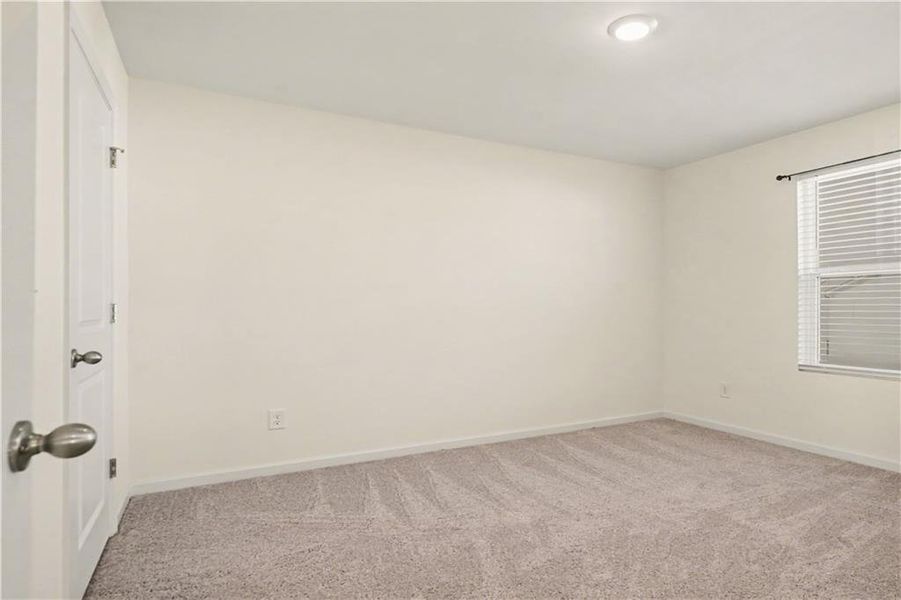 Spacious, unfurnished interior of a new home in Casteel, Bethlehem (Image 27).