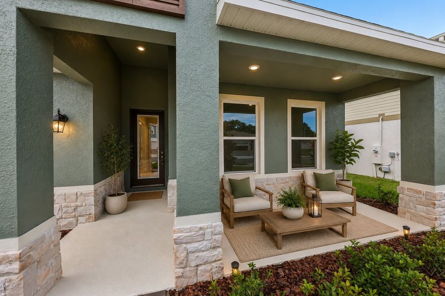 Representative exterior details of a home built from the Lark by Hartizen Homes in Eden Crest, Apopka (Image 4).