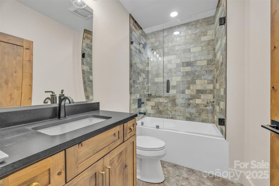 Furnished interior view inside a new home in , Jefferson (Image 3).