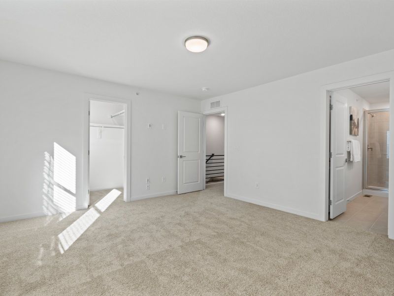 Spacious, unfurnished interior of a new home in The Vistas at West Mesa, Colorado Springs (Image 20).