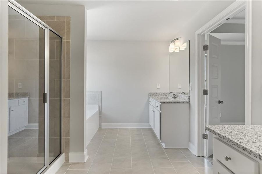 Furnished interior view inside a new home in Stratford Square, Lawrenceville (Image 7).